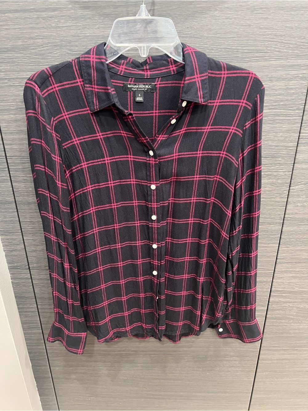 Banana Republic Women’s Black Plaid Button-Up Shirt with Pink Windowpane